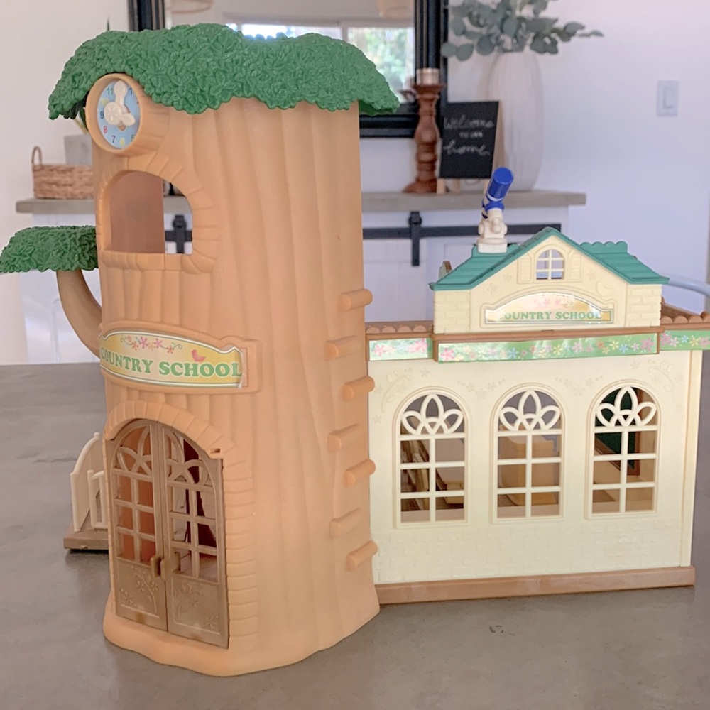 Calico Critters Country School House